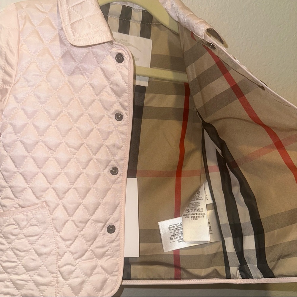 Burberry Colin Quilted Jacket in Ice Pink - Picture 6 of 7